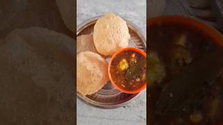 ଗରମ ଗରମ ପୁରି ସହିତ ଆଳୁ ତରକାରି #shots #statusvideo #viral #recipe #puri #craftduniya