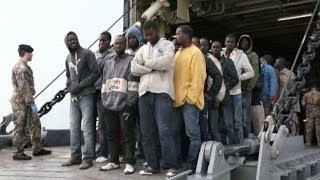 Sbarco di oltre mille migranti in Sicilia, due i cadaveri