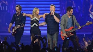 Taylor Swift Ft. Rascal Flatts - What Hurts the Most (DVD The RED Tour) Bônus