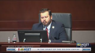 Kern County leaders vote to separate registrar of voter position