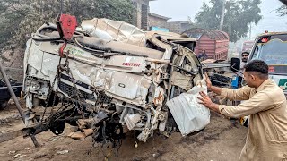 Hino Truck Huge Dangerous Accident Cabinet Chassis Amazing Repairing And Restoration Pakistani work