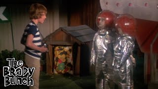 Bobby Brady Dreams of Meeting Martians