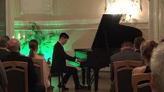 Chopin: Etude op10 no5 from Yu Pei