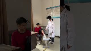 脚麻吗？不是叫妈妈！ #china #搞笑 #schoollife #school #students #funny #熱門 #搞笑视频 #funnyvideo #校园