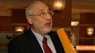 Stiglitz Says U.S., Europe Face Serious Double-Dip Risk