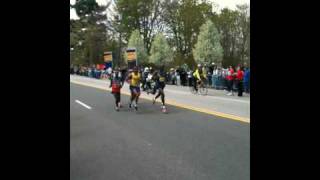 Boston Marathon 2010 - Meb \u0026 race leaders