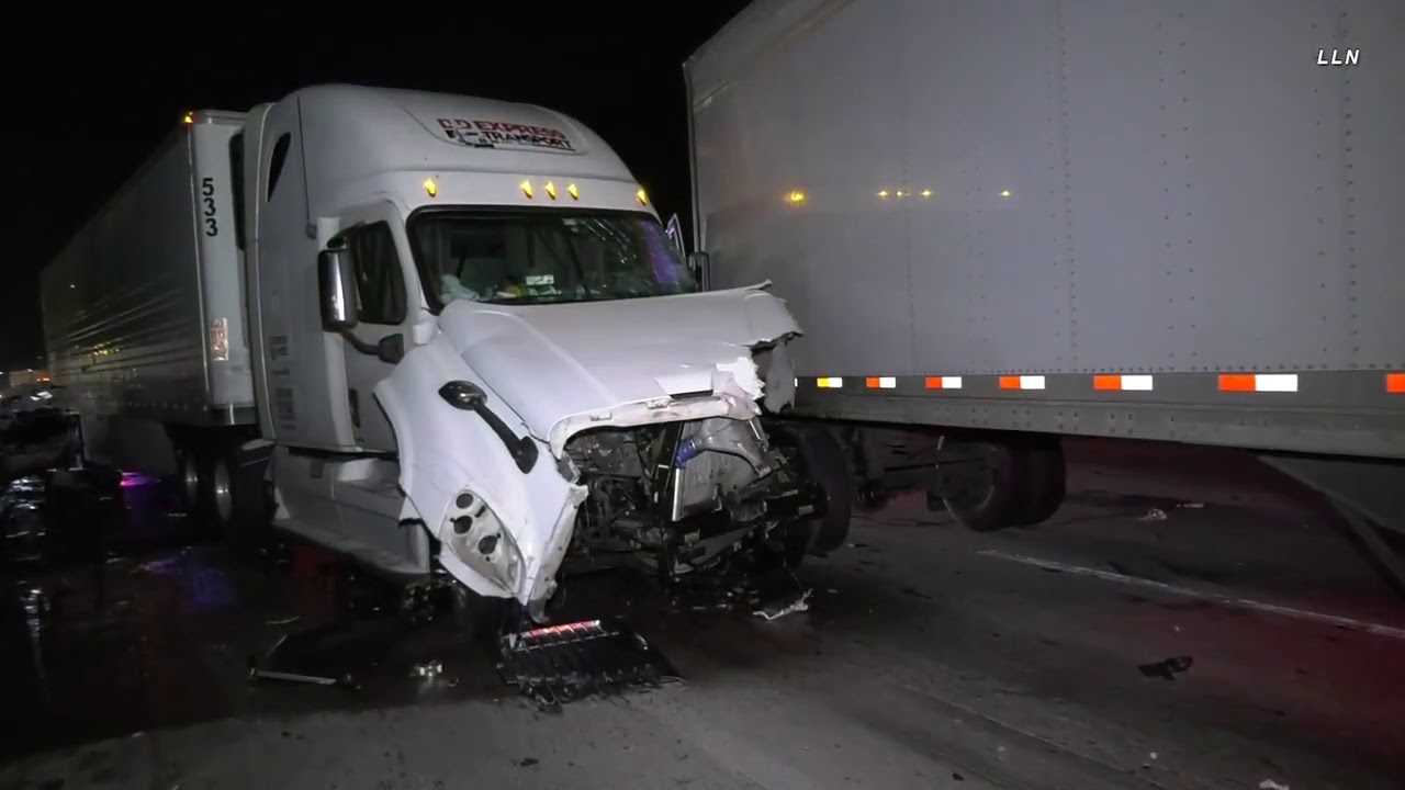 Big Rigs Crash Cause Mess | Sherman Oaks CA 9.23.20 - YouTube