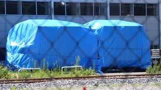 【東武鉄道ＳＬ復活へ向けた動き】蒸気機関車（ＳＬ）復活関連車両か？ ブルーシートで覆われた車両留置