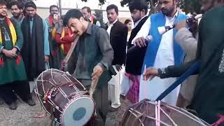 Zebi Dhol Wala Ka Jado   Pakistan Most Papular Dhol Player   Desi Dhol Master   YouTube
