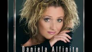 Daniela Alfinito - Ich fange nie mehr was an einem Sonntag an