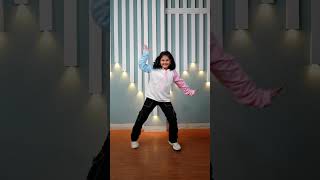 Bollywood Dance | Esha Mishra #eshaMishra #youtubeshorts #shortsvideo #trending #bollywood #shorts