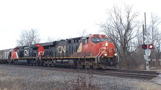 Canadian National  -  Eastbound Freight    11 Dec 24