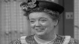 Frances Bavier Put Her Career Before Her Marriage & Spent The Rest Of Her Life Alone