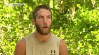 Survivor 4: «Άδειασε» τον Κώστα ο «Κόρο» - Τον «κάρφωσε» για όλες τις υπόγειες κινήσεις του