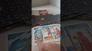 Aklımdaki kişi an itibariyle ne düşünüyor..?#keşfet #tarot #fal #tarotreading #tarotcards #mesaj