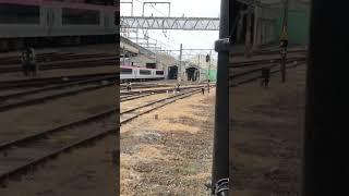 やべぇ非常警笛鳴った #鉄道