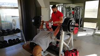 Inclined presa 200 kg x10 reps