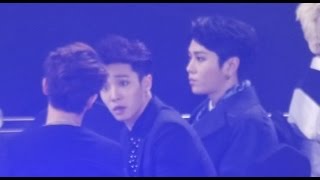 150122 서울가요대상 준형, 기광 시상식장에서 길 잃은 아이돌ㅋㅋ