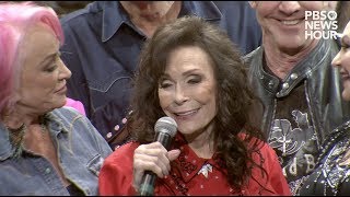 WATCH: Loretta Lynn sings 'Coal Miner's Daughter' at her 87th birthday party