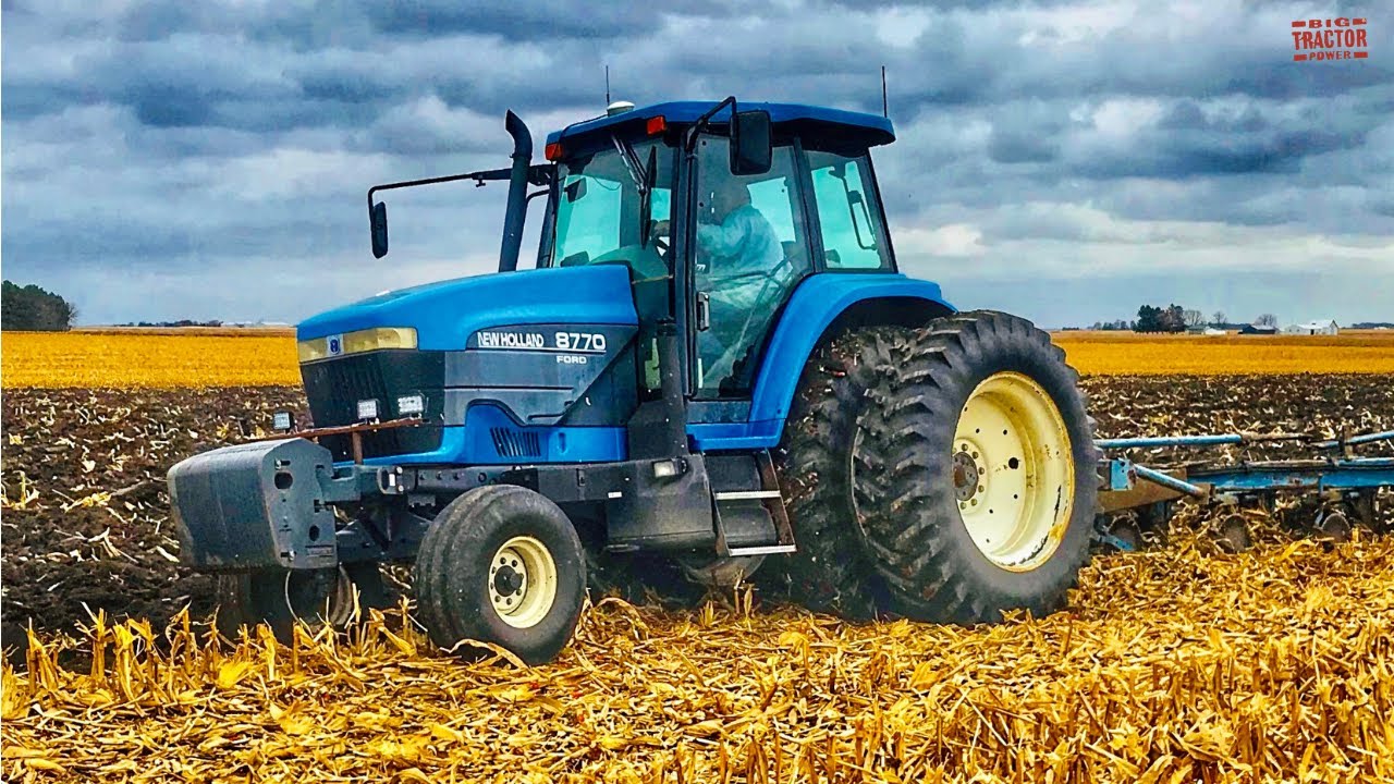 New Holland 8770 GENESIS Tractor Plowing - YouTube