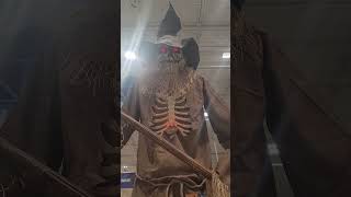 Lowes Scarecrow #Spookysprouts #berlina #halloweendecoration #halloween #Lowe's #scarecrow