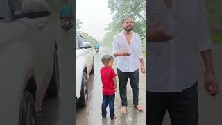 Barish Ka Mausam 🌧️ ~ Give the most importance to your family #shorts #vijaykumarviner #motivation