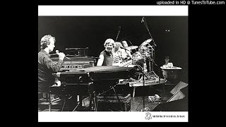 Phish - Tweezer - 4/21/1992 - Eureka, CA