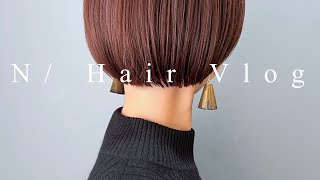 『襟足が伸びてきたのでスッキリしたショートヘアにしたいです。』『内側刈り上げてみるのは抵抗ありますか？』『ないです🤗』『ツーブロックのショートボブにしましょう。』