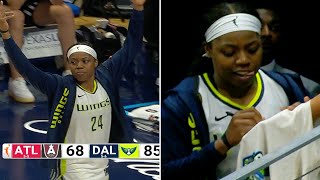 Arike Ogunbowale Hypes Up Crowd & Signs Autograph After Being Ejected 😂