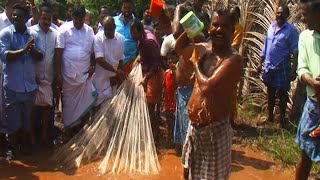 13 വർഷമായി പൊളിഞ്ഞ റോഡ്; ചെളിവെളളത്തില്‍ കുളിച്ചും മീന്‍ പിടിച്ചും പ്രതിഷേധം