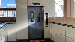 古いキンコンベル付き　北九州モノレール 平和通駅のエレベーター（日立製）