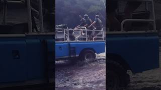 Keseruan Jeep Merapi, Land Rover, Jeep Willys \u0026 Toyota Hardtop #shorts #jeeplavatourmerapi #offroad