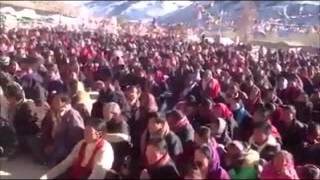 Hundreds of Tibetans gather to pray for Dalai Lama