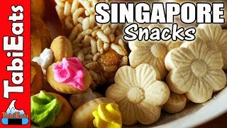 Japanese Try Singapore Snacks for the First Time (Food Haul)