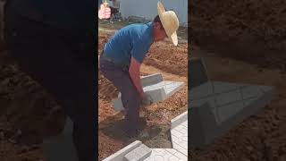 Drainage ditch plate laying process for the vegetable farm