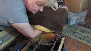 Repairing the arm of a recliner - Professional tutorial and tip for all levels
