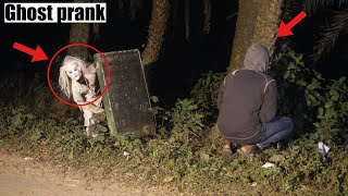 Ghost Attack prank | Ghost prank | The NUN prank | Ghost prank on public by Rk prank part (2)