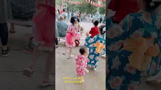 【初めての盆踊り】ノリノリです。#shorts #1歳児 #赤ちゃんとの暮らし #姉妹 #踊る #盆踊り @yuayua2636