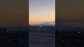 川越橋から眺める美しい冬の富士山と入間川Beautiful winter view of Mt. Fuji and Irumagawa River from Kawagoe Bridge