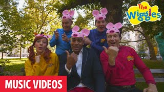 This Little Piggy Went to Market 🐷 Nursery Rhymes 🎶 The Wiggles feat. Lee Hawkins