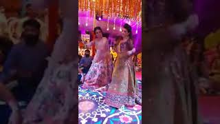 Feroze Khan Dance With Humayun Saeed Hummaima Malik Mehndi Dance Song Lagdi Lahore Di Ya #ferozekhan