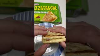 LIDL ALFREDO PIZZA POCKET MONTAGNARD FROZEN CHEESE BACON POTATO HOT POCKETS TASTE TEST ASMR MUKBANG