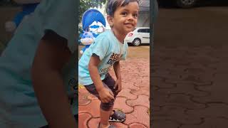 yeh konse type ka dance hai ? 🙆🏻‍♂️😂 #shorts #funnyshorts #shortvideo #youtubeshorts