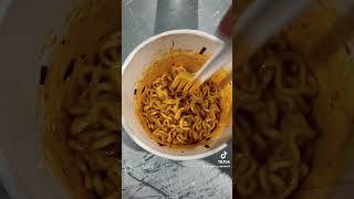 2x Samyang Spicy Ramen #youtube #youtubeshorts #samyang