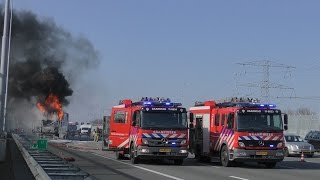 Enorme brand Verwoest Vrachtwagen op de A8 bij Oostzaan