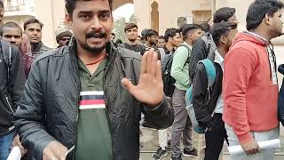 4 घंटे से ज्यादा लगी है Line Scholarship Thumb Verification में उमड़ी भीड़ । Allahabad University