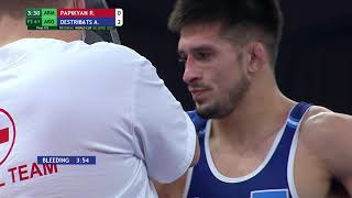 BRONZE FS - 61 kg: R. PAPIKYAN (ARM) v. A. DESTRIBATS (ARG)