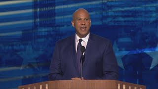 Sen. Cory Booker remembers Congressman Bill Pascrell at DNC