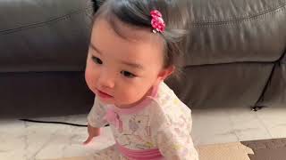 可愛い姉妹。妹。大好きなYouTubeおねだり