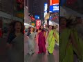 new york times squareच्या रस्त्यावर mukta barve parna pethe kadambari kadam यांचं हटके transition